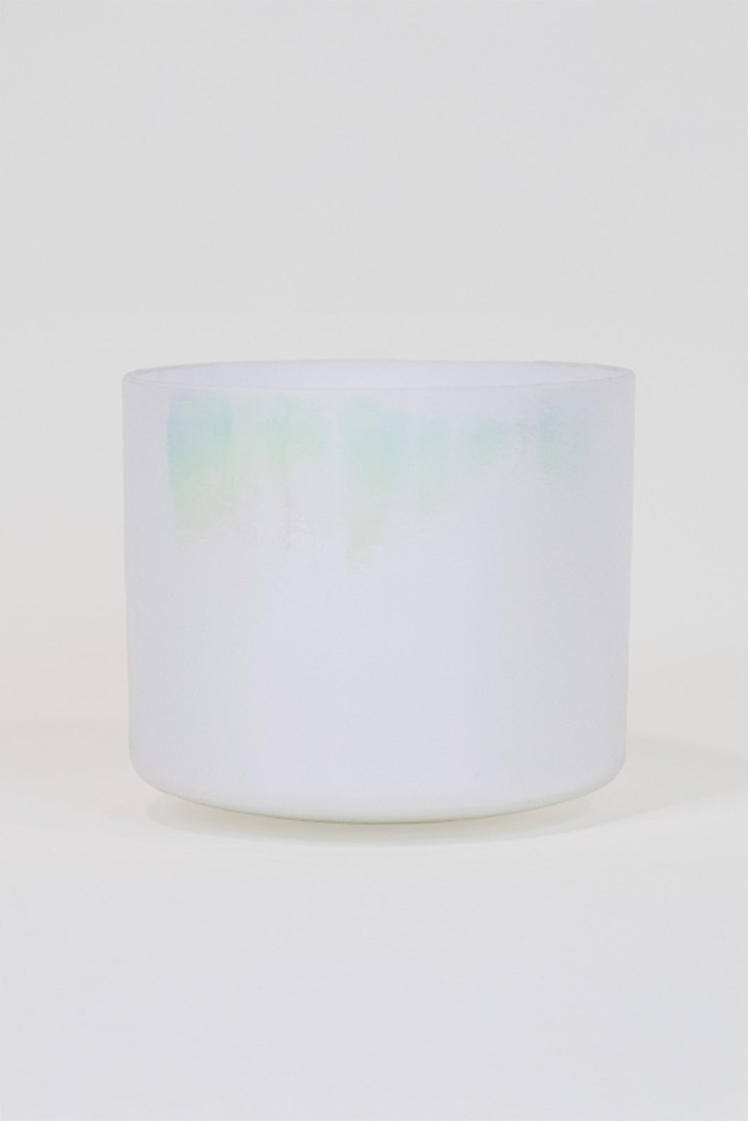 8 Zoll Mother Of Platinum Crystal Tones Klangschale, perlmuttweiß mit schimmernden Regenbogenreflexen