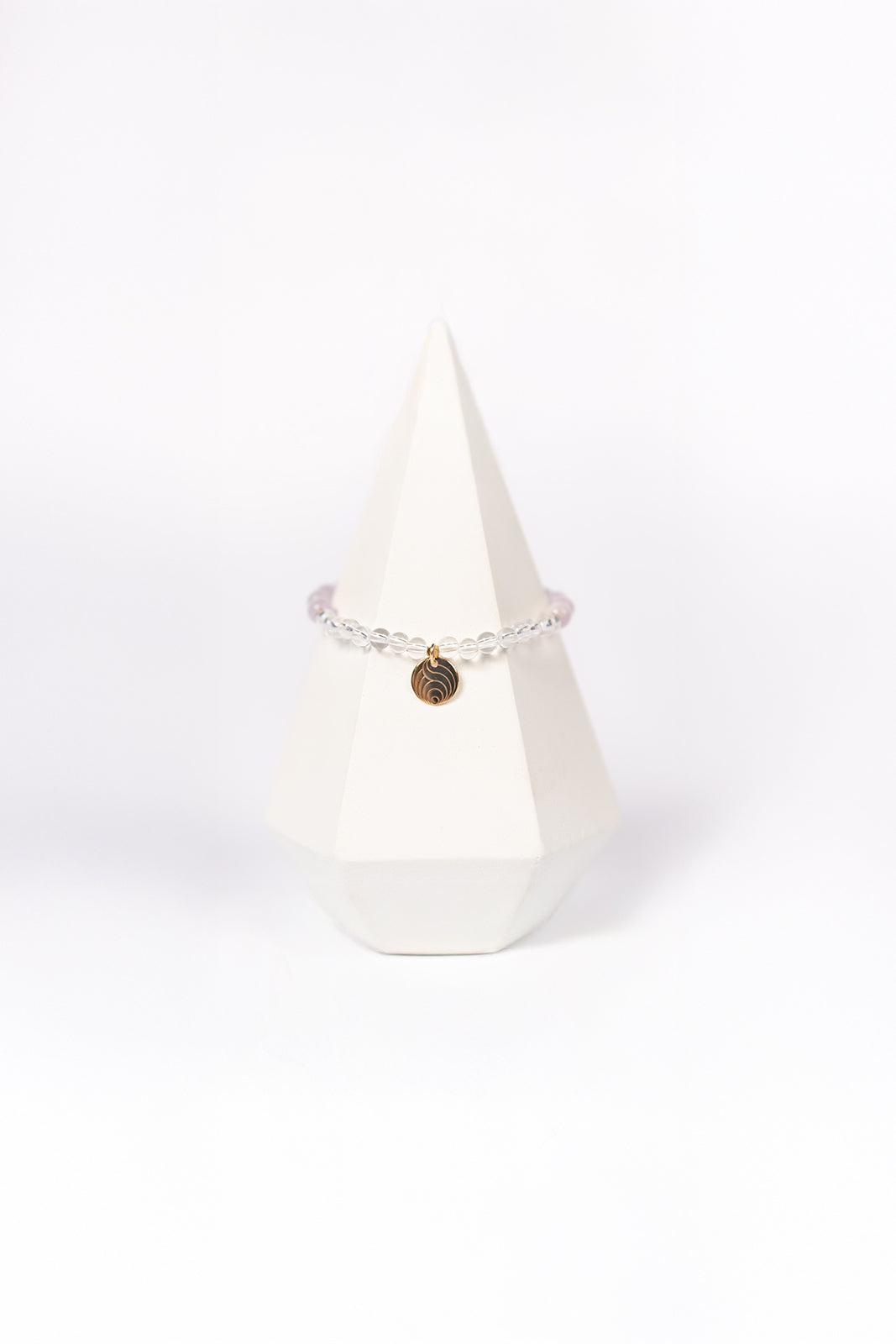 NUYU Armband „Beloved“ mit Kunzit und Bergkristall, steht für Klarheit, Intuition, Zärtlichkeit, Harmonie, elastisches Band