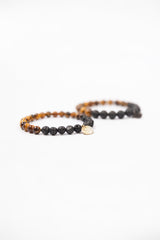 NUYU Partner Armband „Focused“ mit Tigerauge und Lavastein, steht für Erdung, Stärke, Klarheit, Mut, Balance, Transformation, elastisches Band