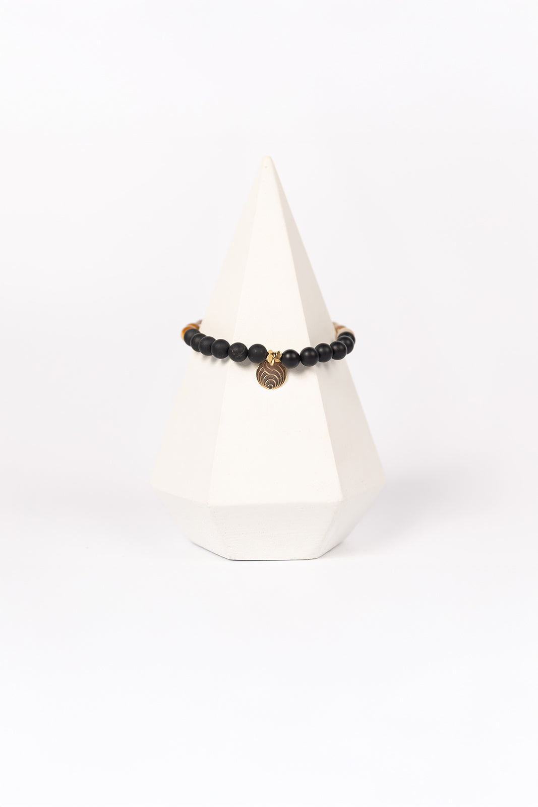 NUYU Connected Woman